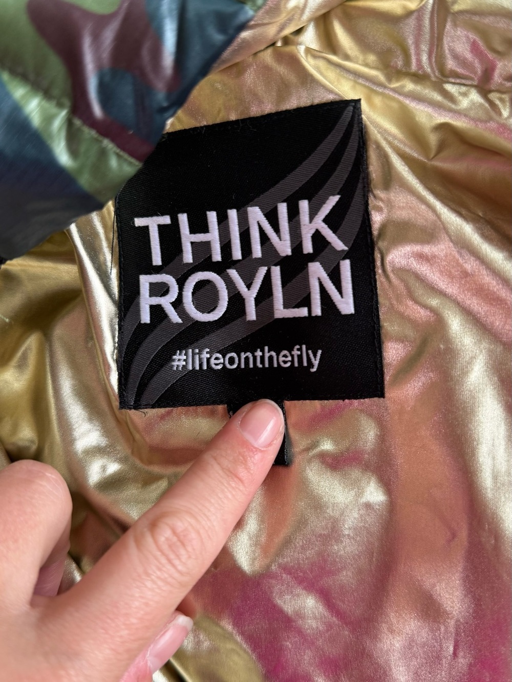 THINK ROYLN Iridescent Gold and Pink Metallic Lined Jacket - Picture 4 of 5